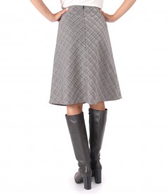 Flared plaid skirt with a buckle at the waist