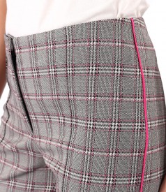 Ankle pants checkered with a satin band on the side