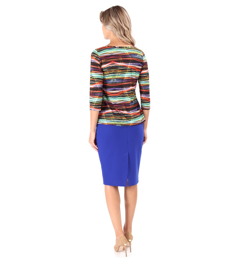 Elegant outfit with office skirt and printed elastic jersey blouse