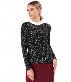 Elastic jersey blouse printed with polka dots