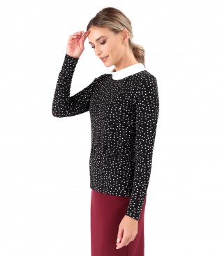 Elastic jersey blouse printed with polka dots