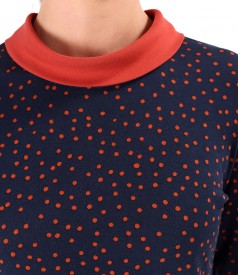 Elastic jersey blouse printed with polka dots
