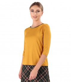 Elegant elastic jersey blouse with 3/4 sleeves