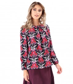 Viscose blouse printed with floral motifs