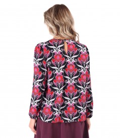 Viscose blouse printed with floral motifs