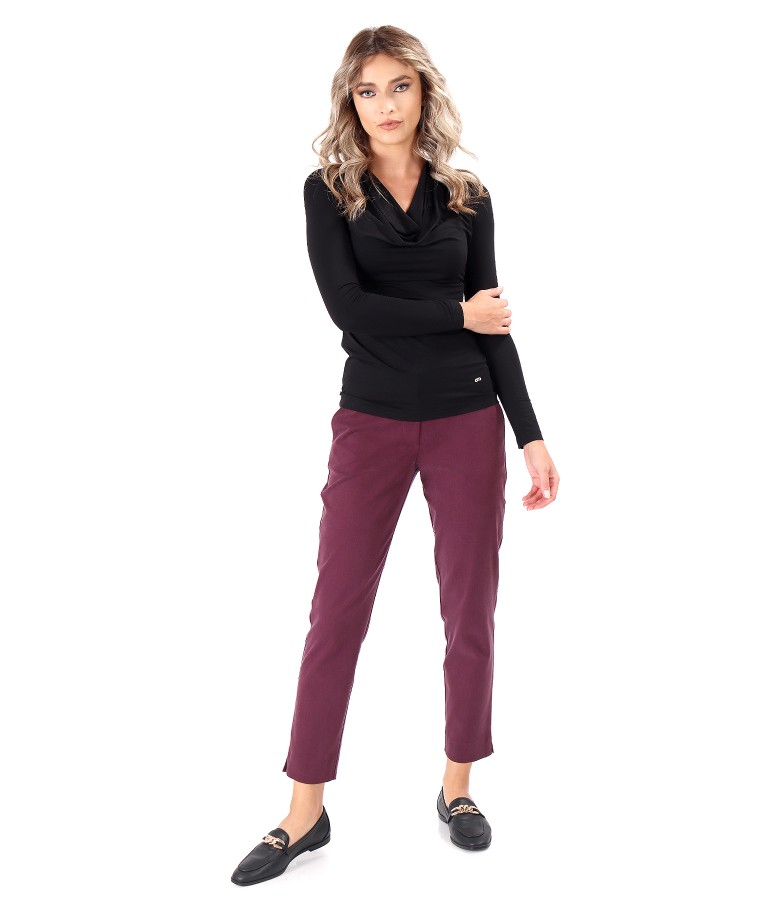 Ankle pants with elastic jersey blouse with pleated neckline