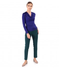 Ankle pants with elastic jersey blouse with pleated neckline