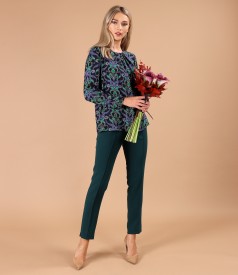 Viscose blouse printed with floral motifs