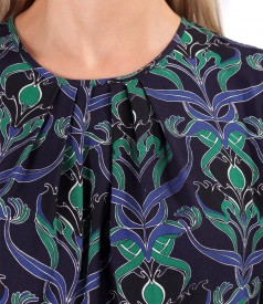 Viscose blouse printed with floral motifs