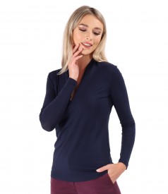 Jersey t-shirt with deep neckline