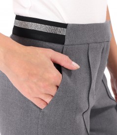 Ankle pants made of elastic fabric