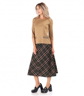 Plaid skirt with elastic jersey blouse