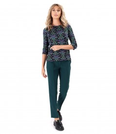 Elastic jersey blouse printed with floral motifs