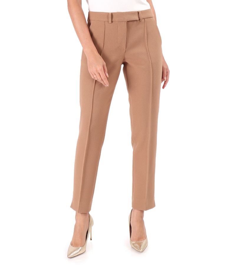 Ankle pants made of thick elastic fabric