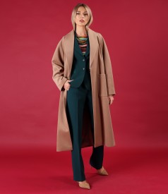 Long overcoat with jacket and pants made of elastic fabric