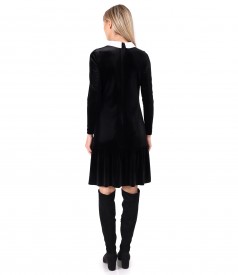 Elastic velvet dress with pointed collar and white bow
