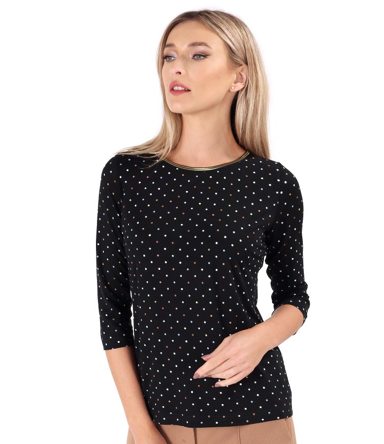 Elegant blouse made of elastic jersey printed with polka dots