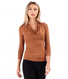 Elastic jersey blouse with pleated neckline