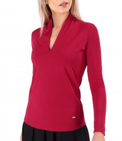 Jersey t-shirt with deep neckline