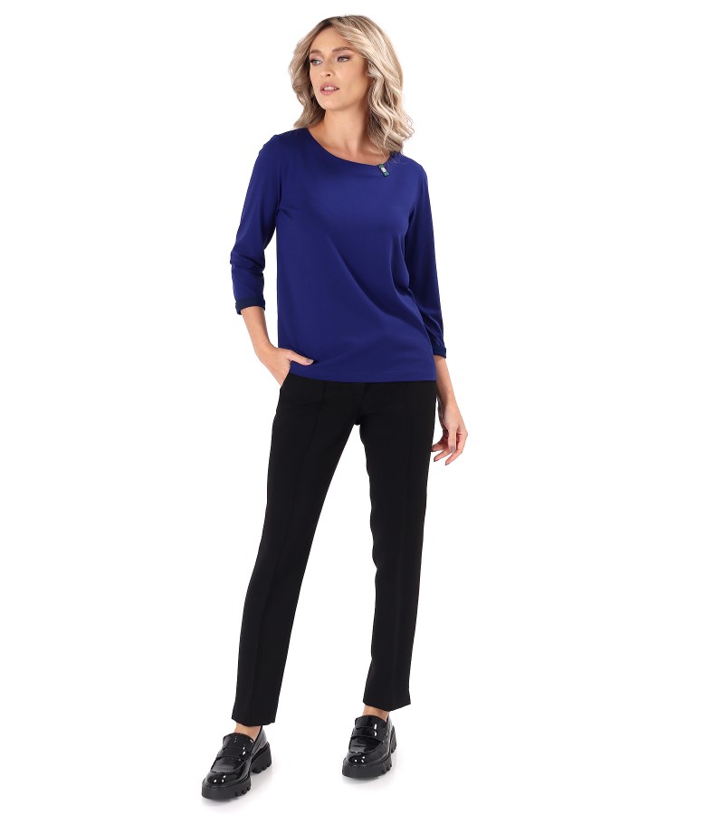 Elastic jersey blouse with pants with a stripe on the front