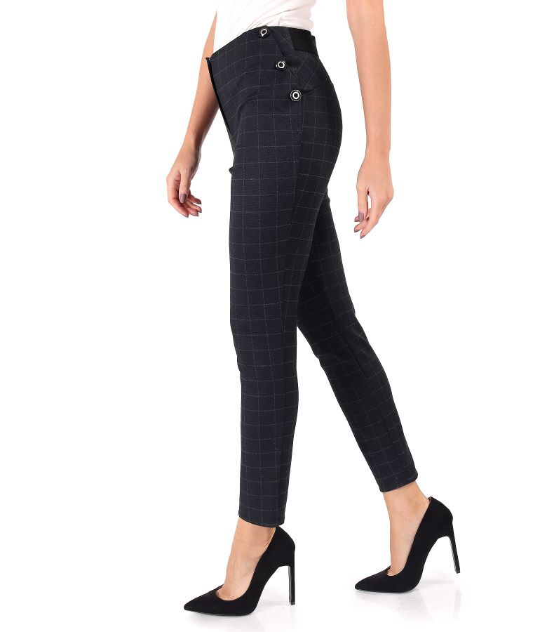 Ankle pants made of thick checkered fabric