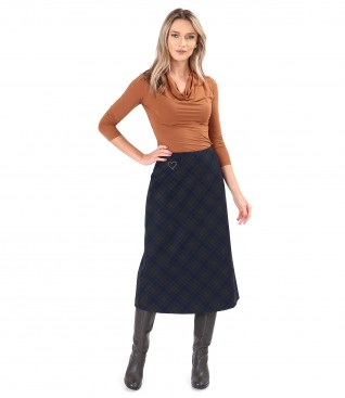Elegant outfit with thick fabric skirt and elastic jersey blouse