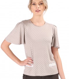 Elegant blouse made of elastic jersey printed with polka dots