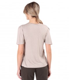 Elegant blouse made of elastic jersey printed with polka dots