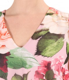 Elegant veil blouse printed with floral motifs
