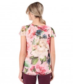 Elegant veil blouse printed with floral motifs