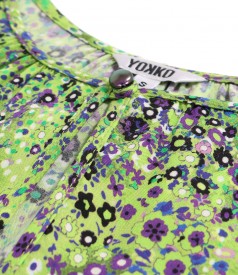 Viscose blouse printed with floral motifs