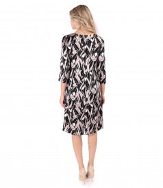 Elegant viscose satin dress printed with floral motifs