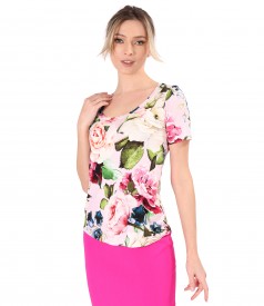 Elastic jersey blouse printed with floral motifs