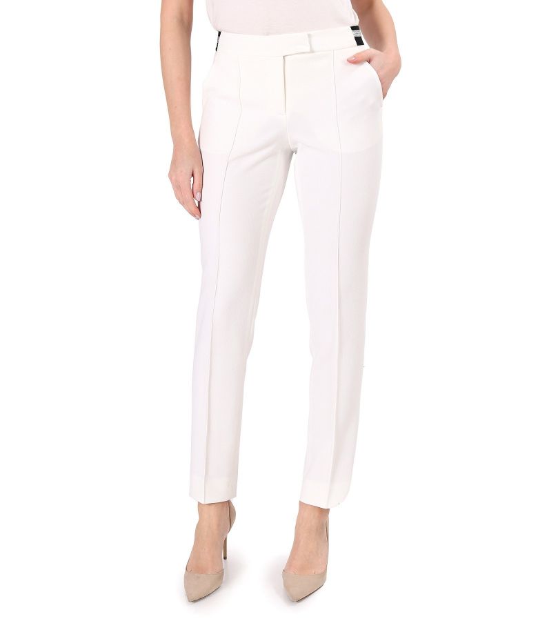 Ankle pants made of elastic fabric