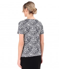 Elastic viscose jersey blouse printed with floral motifs