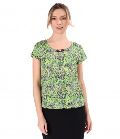 Viscose blouse printed with floral motifs