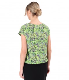 Viscose blouse printed with floral motifs