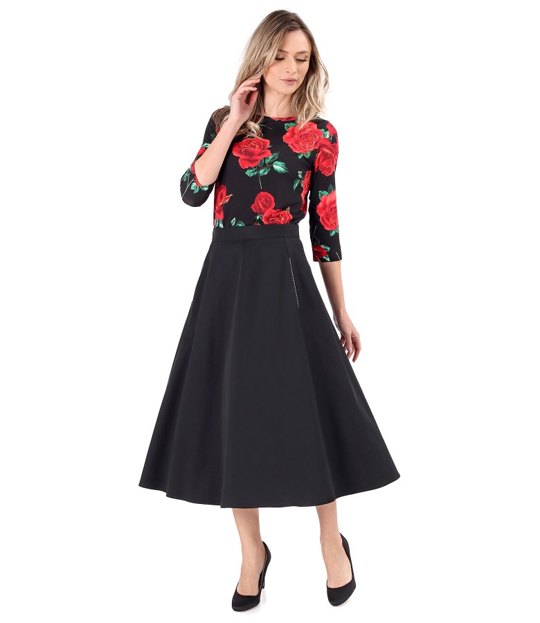 Elegant outfit with skirt and jersey blouse printed with roses