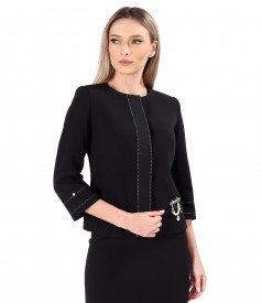 Elegant jacket with removable brooch at the waist