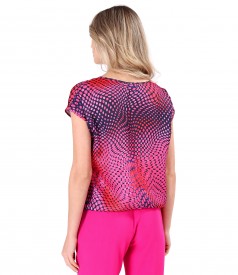 Elegant satin blouse printed with geometric motifs