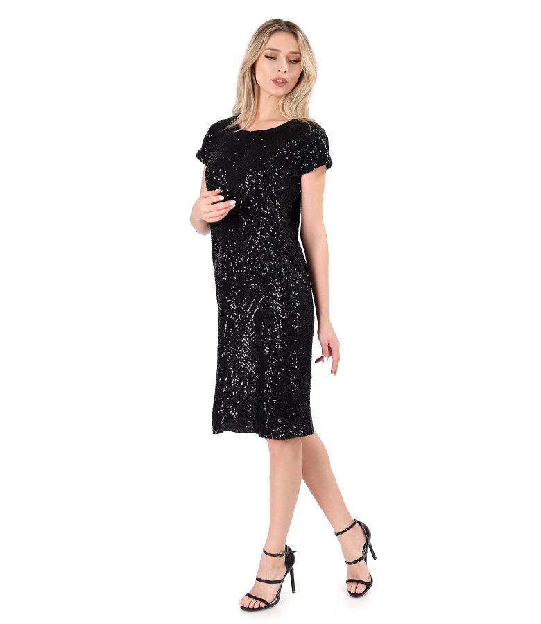 Casual dress made of sequins