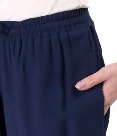 Pants made of creped viscose