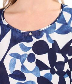 Viscose blouse printed with geometric motifs