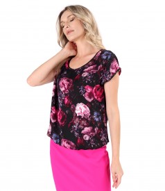 Elegant viscose blouse digitally printed with floral motifs