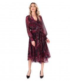 Elegant veil dress printed with paisley motifs