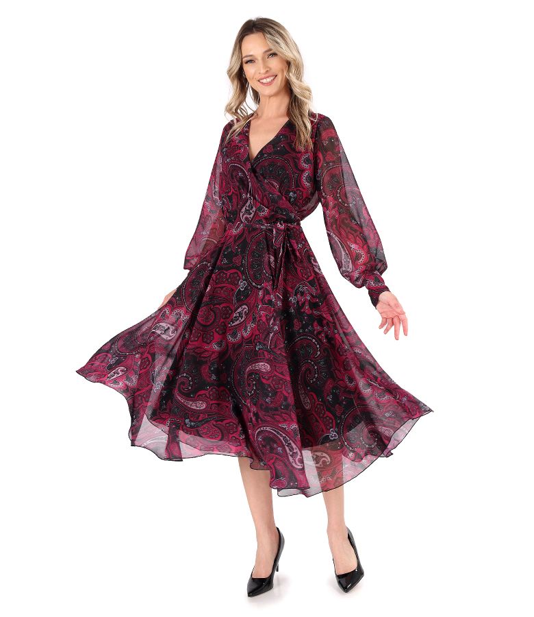 Elegant veil dress printed with paisley motifs