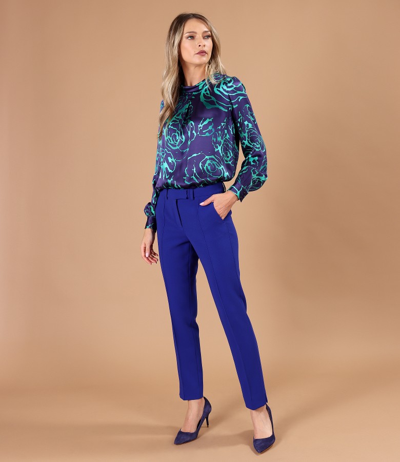 Ankle pants with viscose blouse