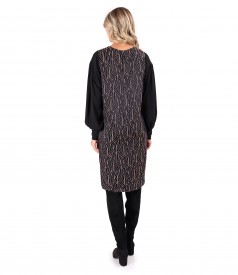 Dress made of elastic viscose fabric with puffed sleeves