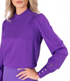 Elegant blouse with collar and long sleeves