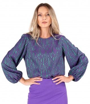 Blouse made of elastic fabric with viscose printed with geometric motifs